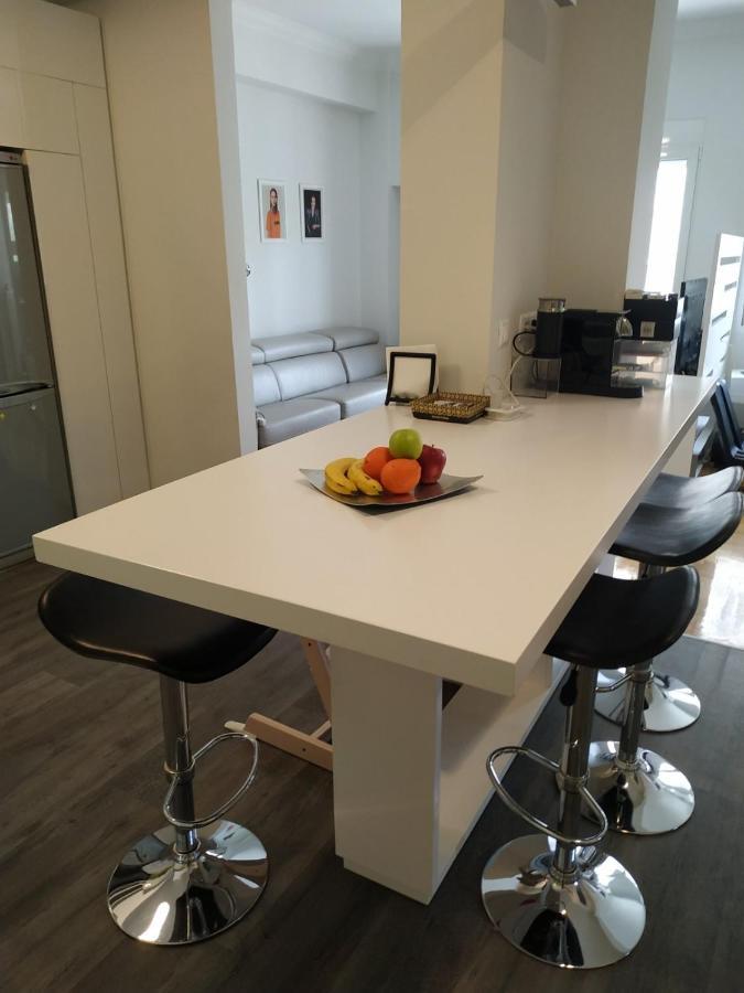 Fully Renovated, Family-Friendly Apartment, Next To A Huge Green Park, In Athens Center Екстериор снимка