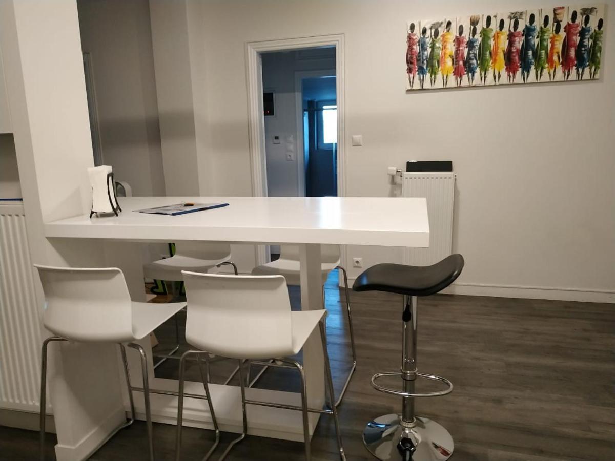 Fully Renovated, Family-Friendly Apartment, Next To A Huge Green Park, In Athens Center Екстериор снимка